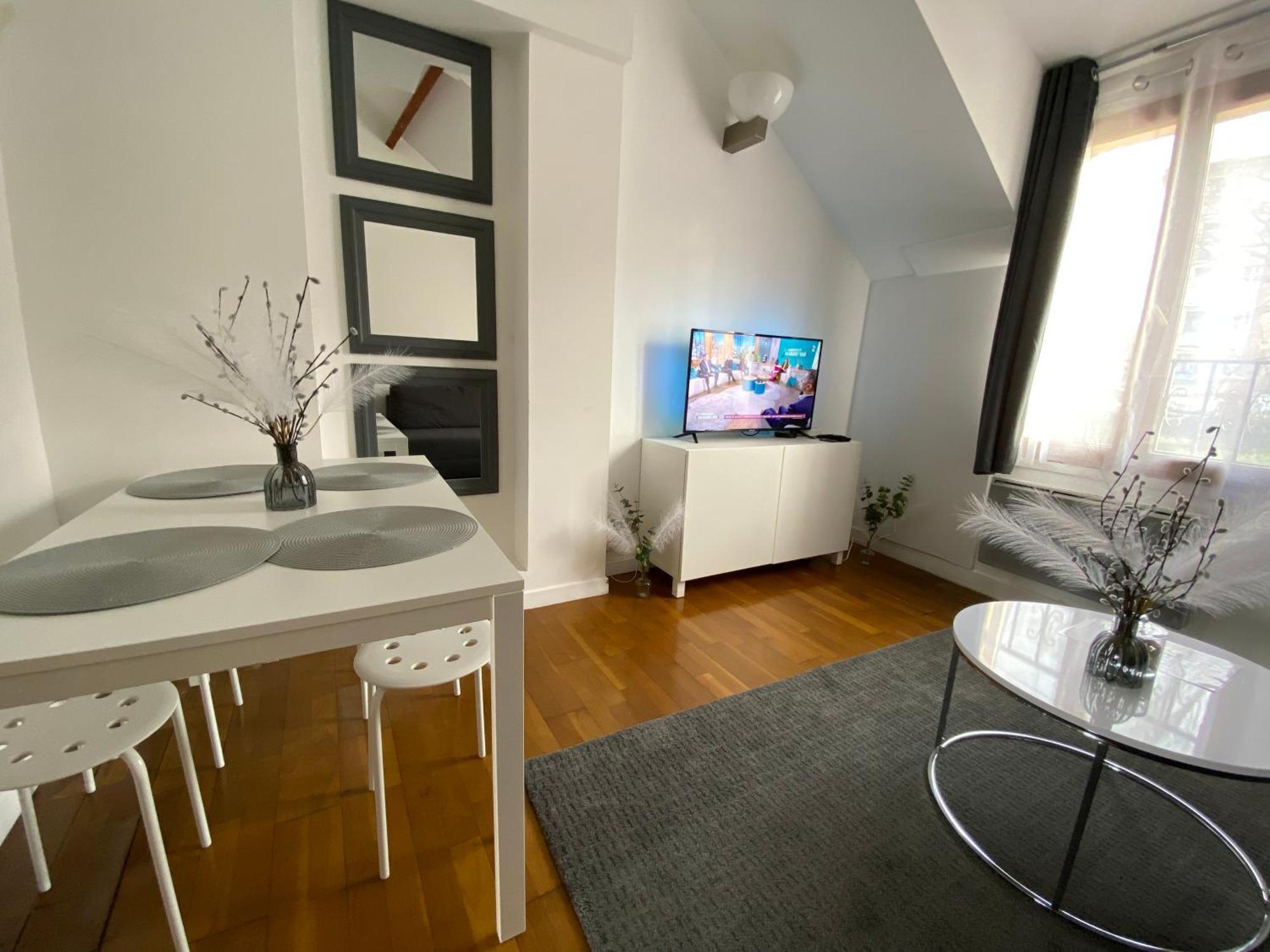 شقة Duplex Minimaliste - 30 Min De Paris سانت أوين لاومون المظهر الخارجي الصورة