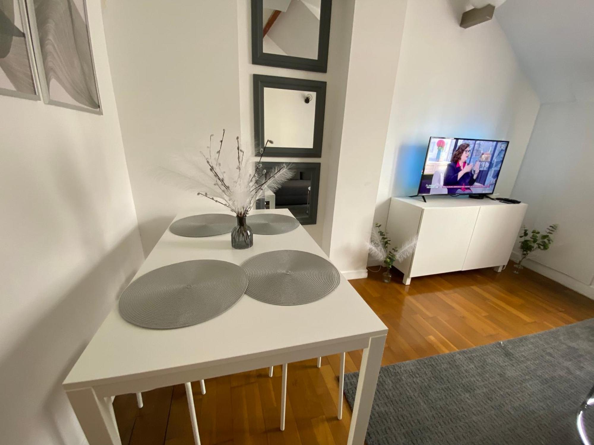 شقة Duplex Minimaliste - 30 Min De Paris سانت أوين لاومون المظهر الخارجي الصورة